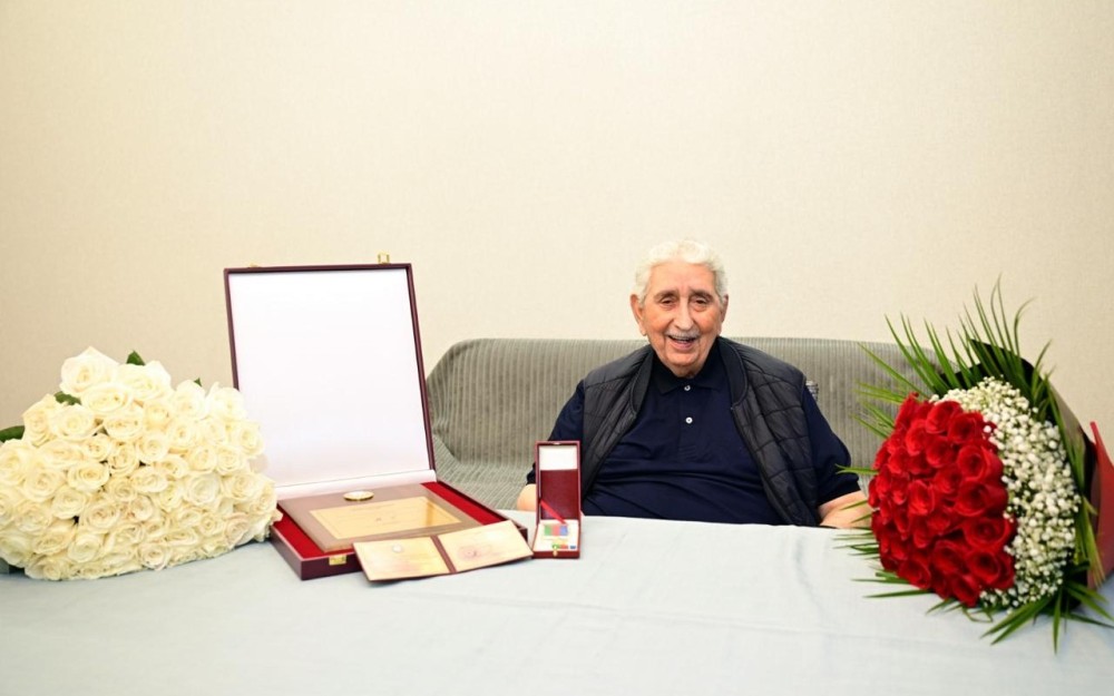 Arif Babayevə Heydər Əliyev Mükafatı təqdim olundu+ FOTO